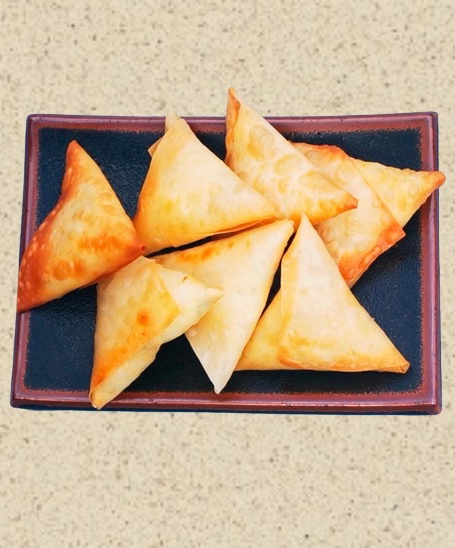 SAMOSA DE TRES QUESOS SAMOSA DE TRES QUESOS